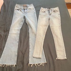 2️⃣ for 1️⃣ Light Wash Jeans